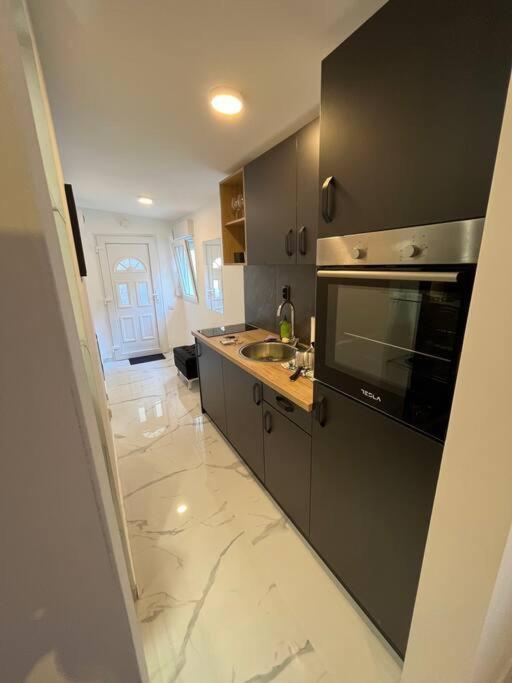 Lovely Apartment In City Center . Belgrad Exterior foto