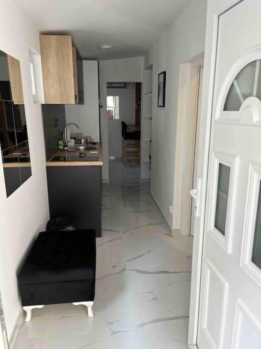 Lovely Apartment In City Center . Belgrad Exterior foto